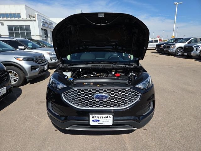 Certified 2024 Ford Edge SEL image 8