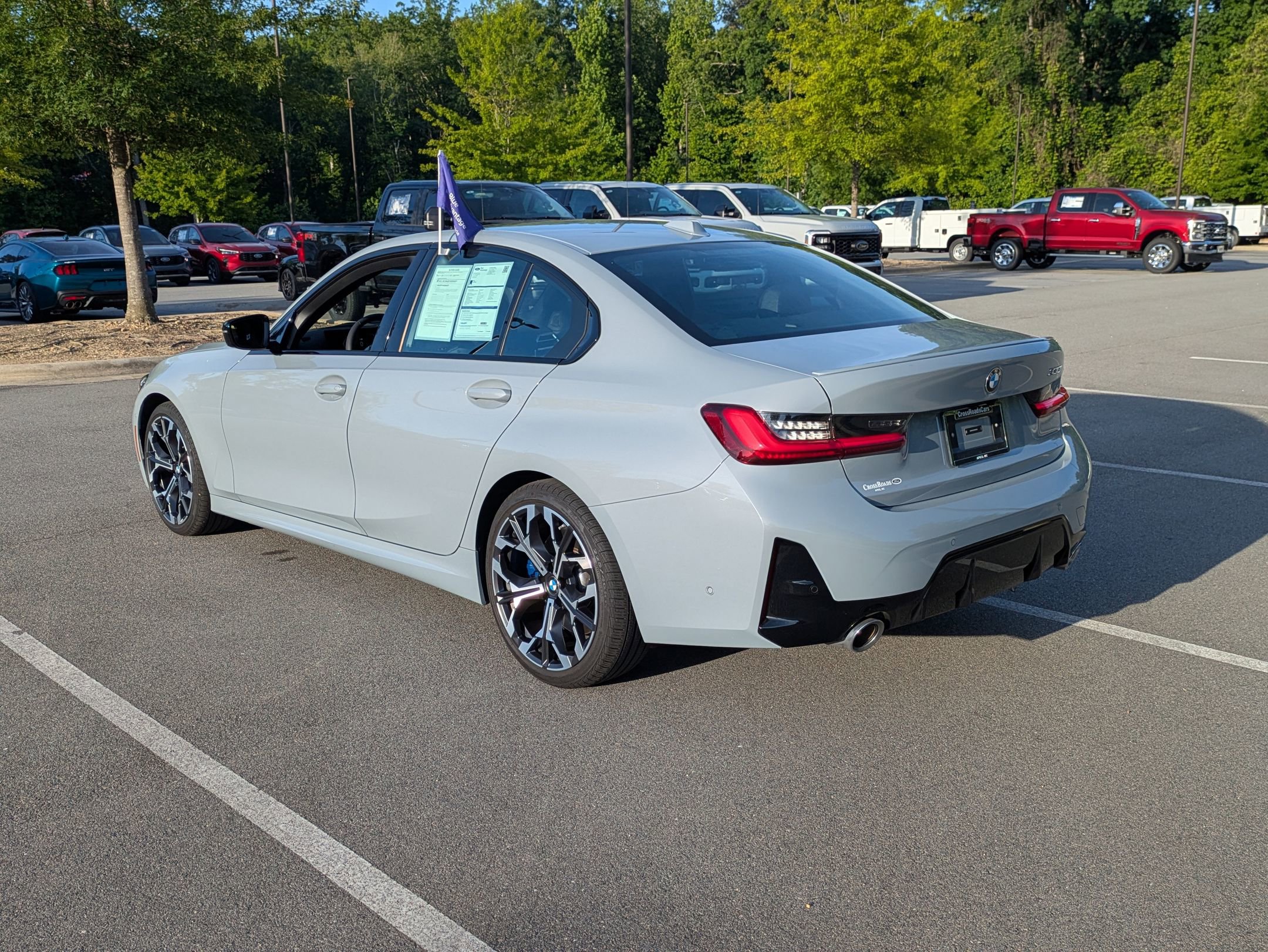 Used 2025 BMW 330i Sedan w/ M Sport Package RWD image 6