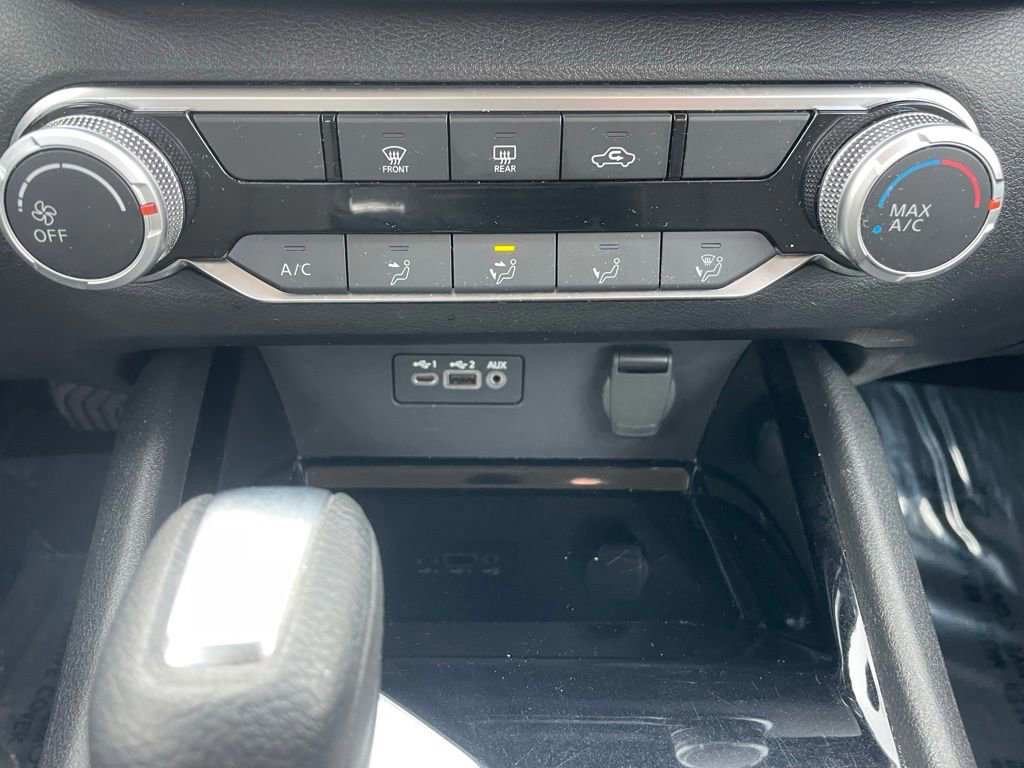 Used 2024 Nissan Altima 2.5 SV image 14