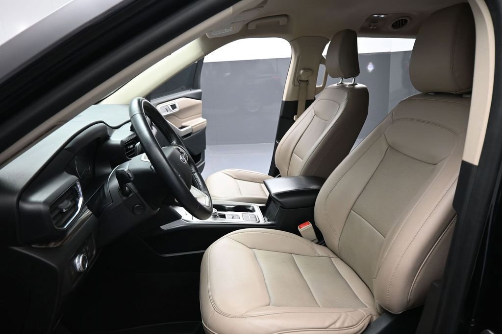 Certified 2021 Ford Explorer Limited w/ Equipment Group 301A RWD image 10