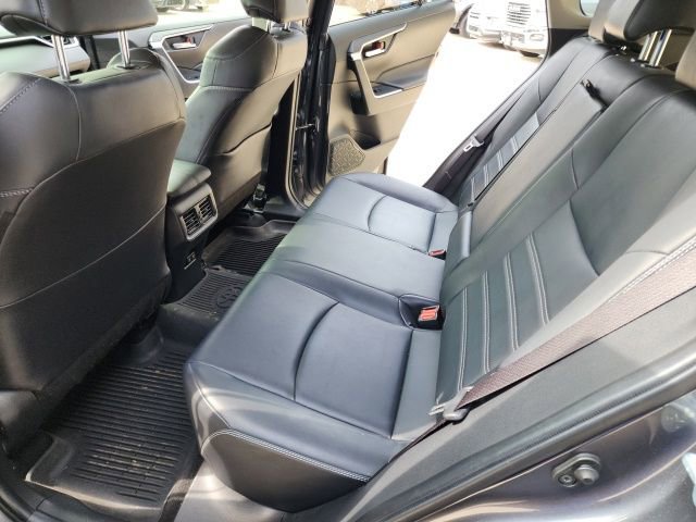 Used 2021 Toyota RAV4 XLE Premium AWD/4WD image 34