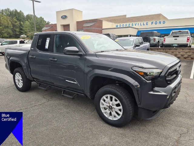 Used 2024 Toyota Tacoma SR5 AWD/4WD image 7