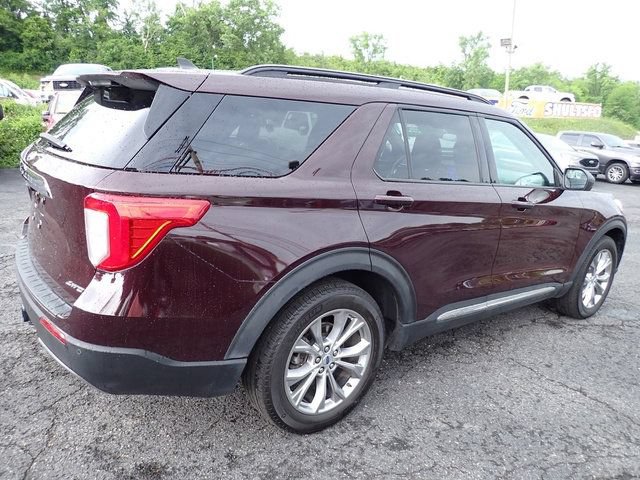 Certified 2023 Ford Explorer XLT w/ Equipment Group 202A AWD/4WD image 9
