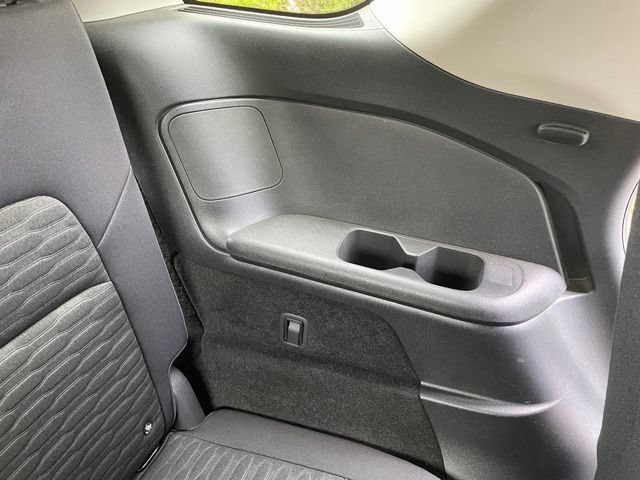 Used 2023 Nissan Pathfinder SV AWD/4WD image 25