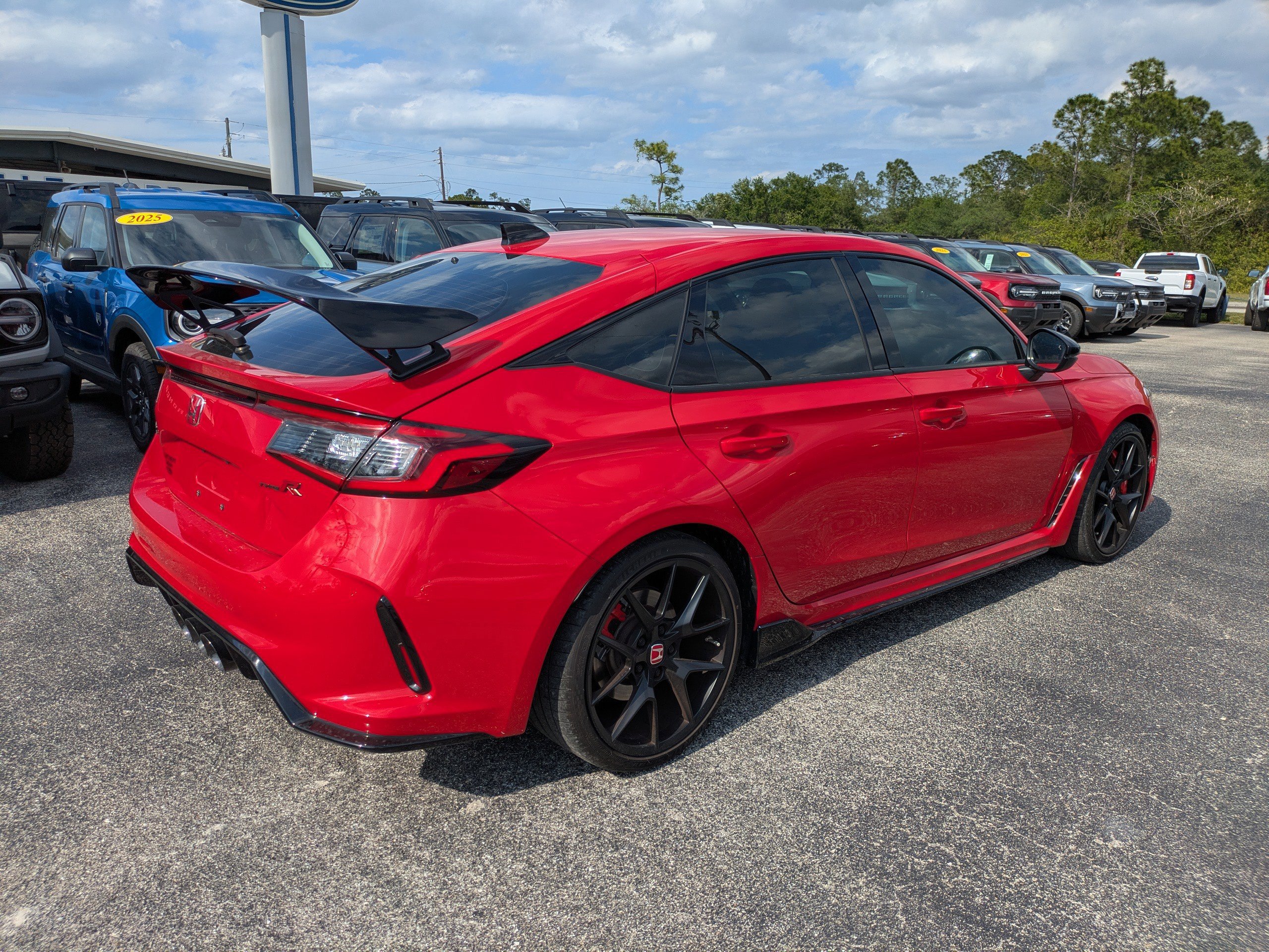 Used 2025 Honda Civic Type R image 4