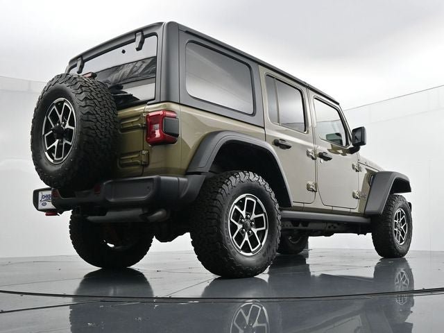 Used 2025 Jeep Wrangler Unlimited Rubicon w/ Safety Group AWD/4WD image 33