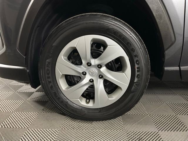 Used 2020 Toyota RAV4 LE image 10