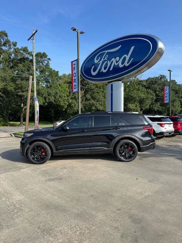 Certified 2023 Ford Explorer ST w/ Equipment Group 401A AWD/4WD image 3