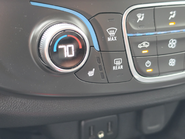 Used 2020 Chevrolet Traverse LT w/ LPO, Floor Liner Package FWD image 36