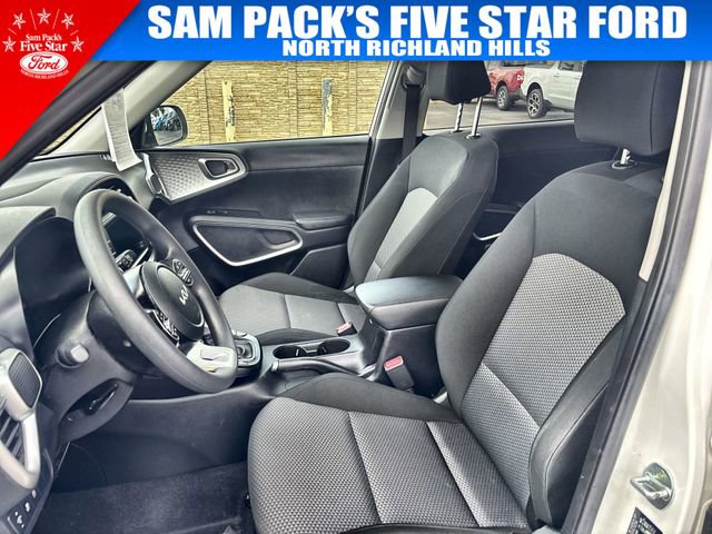 Used 2023 Kia Soul LX FWD image 20
