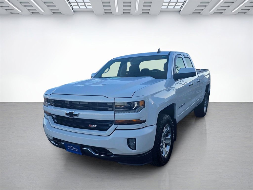 Used 2017 Chevrolet Silverado 1500 LT w/ All Star Edition image 3