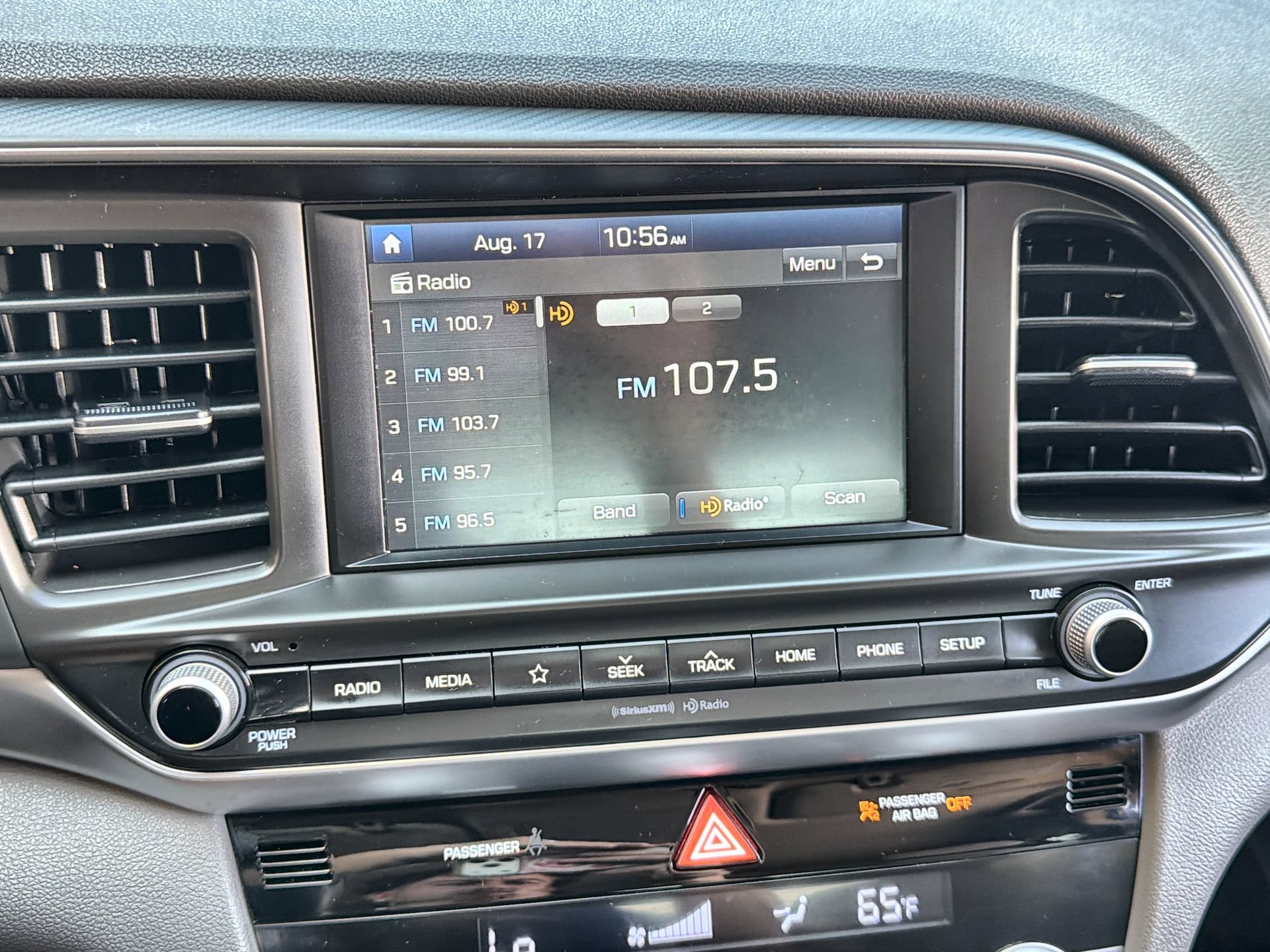 Used 2020 Hyundai Elantra SEL FWD image 16