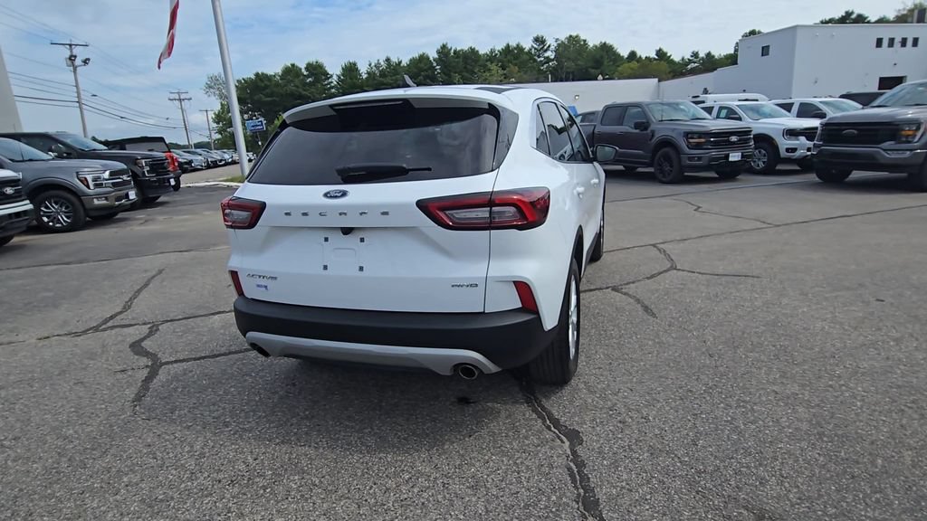 Certified 2023 Ford Escape Active AWD/4WD image 18
