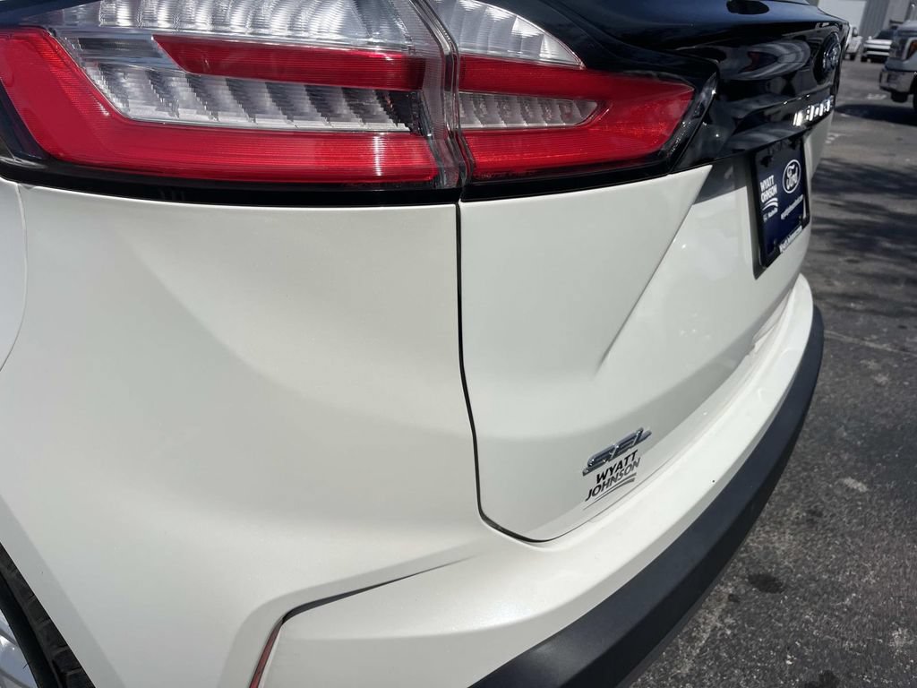 Certified 2022 Ford Edge SEL w/ Convenience Package AWD/4WD image 12