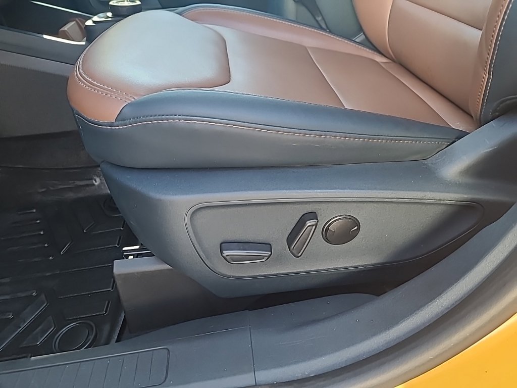 Certified 2022 Ford Maverick Lariat w/ Lariat Luxury Package AWD/4WD image 10