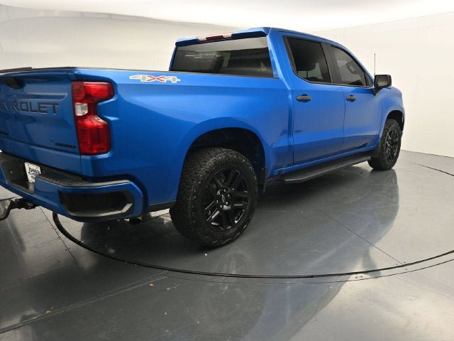 Used 2022 Chevrolet Silverado 1500 Custom w/ LPO, Dark Essentials Package AWD/4WD image 9