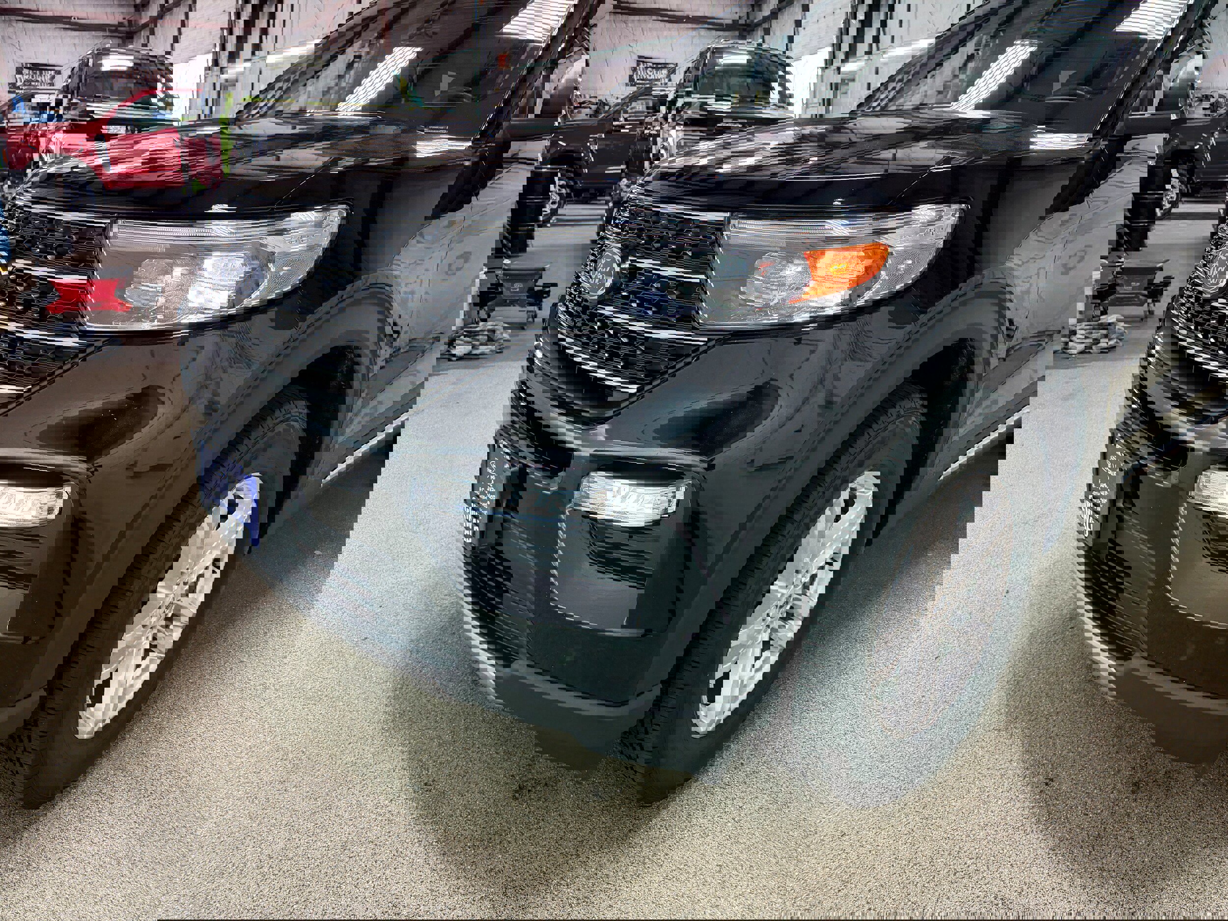 Certified 2020 Ford Explorer XLT w/ Equipment Group 202A image 8