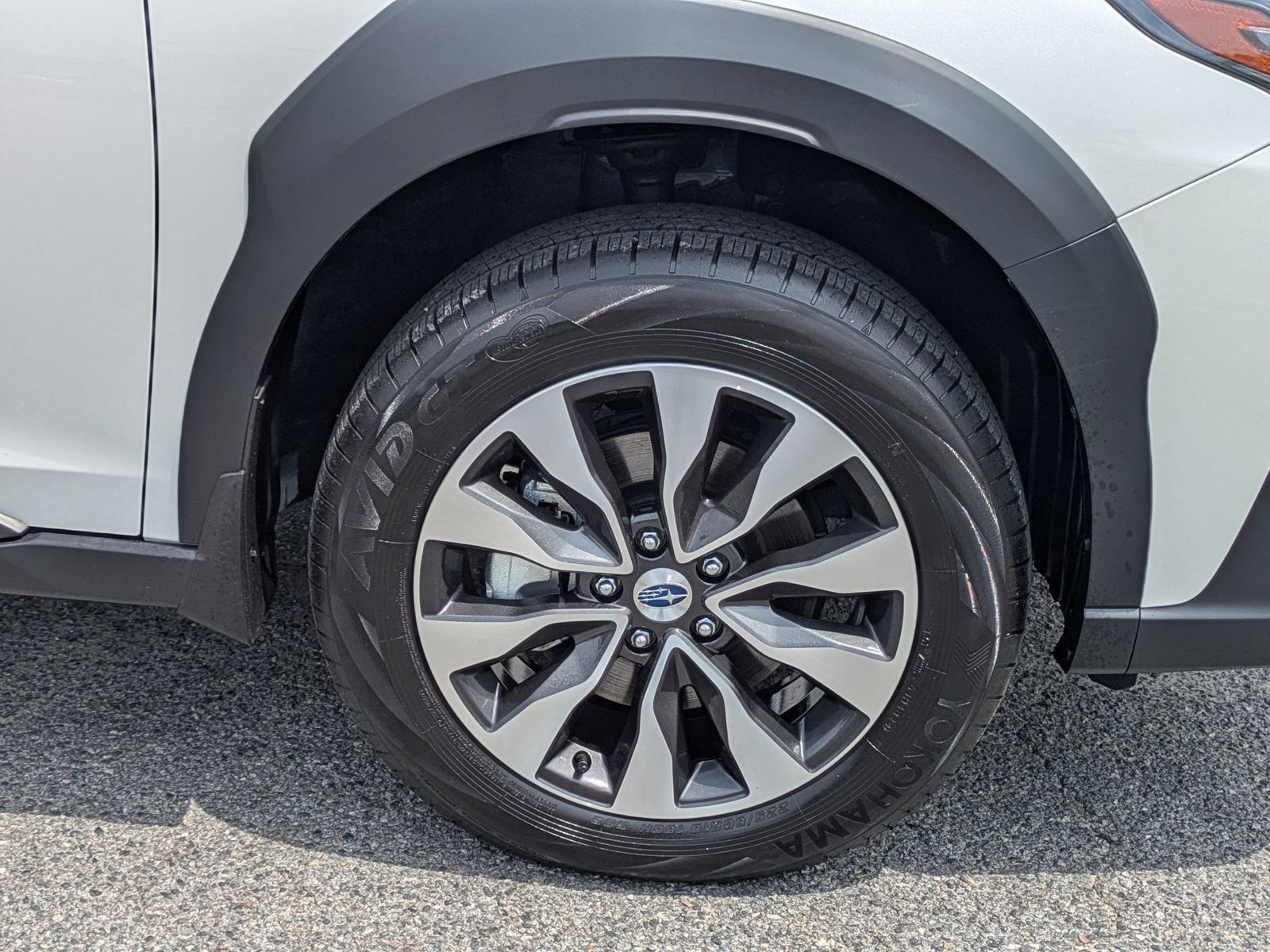 Used 2025 Subaru Outback Touring w/ Popular Package #2 AWD/4WD image 6