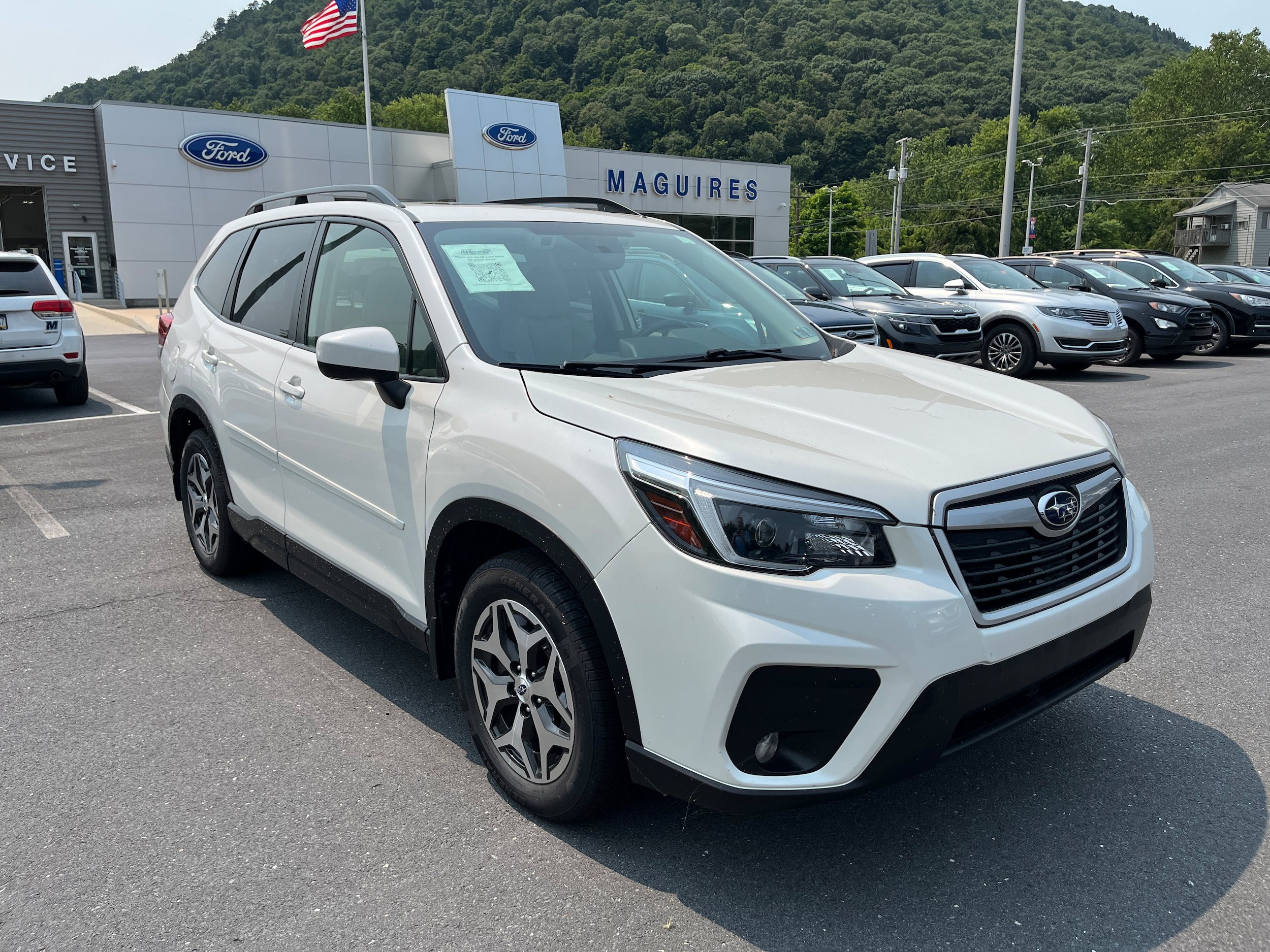 Used 2021 Subaru Forester Premium AWD/4WD image 4