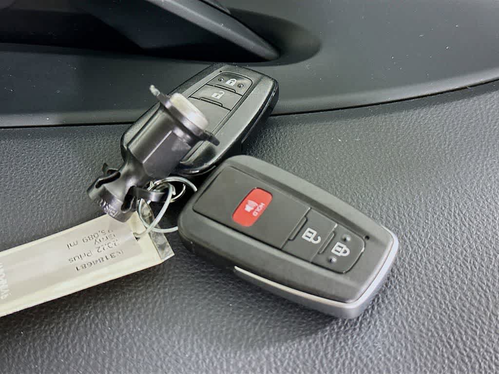 Used 2022 Toyota Prius LE FWD image 21