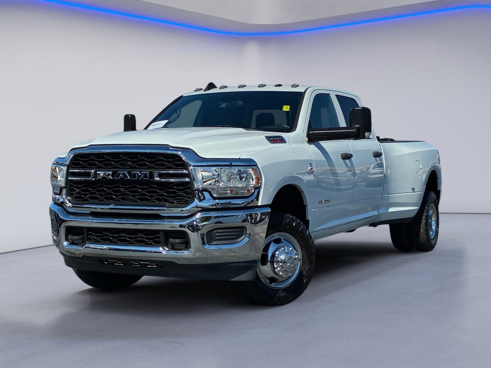 Used 2022 RAM 3500 Tradesman AWD/4WD image 2