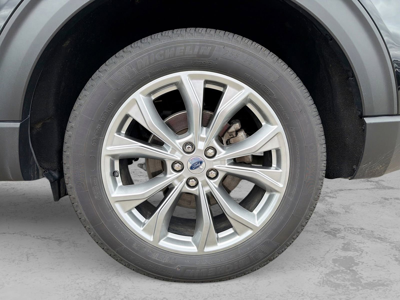 Certified 2024 Ford Explorer XLT w/ Equipment Group 202A AWD/4WD image 17