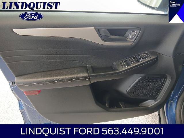 Certified 2022 Ford Escape SE w/ SE Sport Appearance Package AWD/4WD image 11