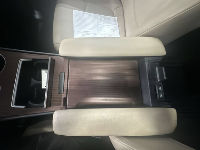 Used 2023 Toyota Sienna XLE FWD image 28