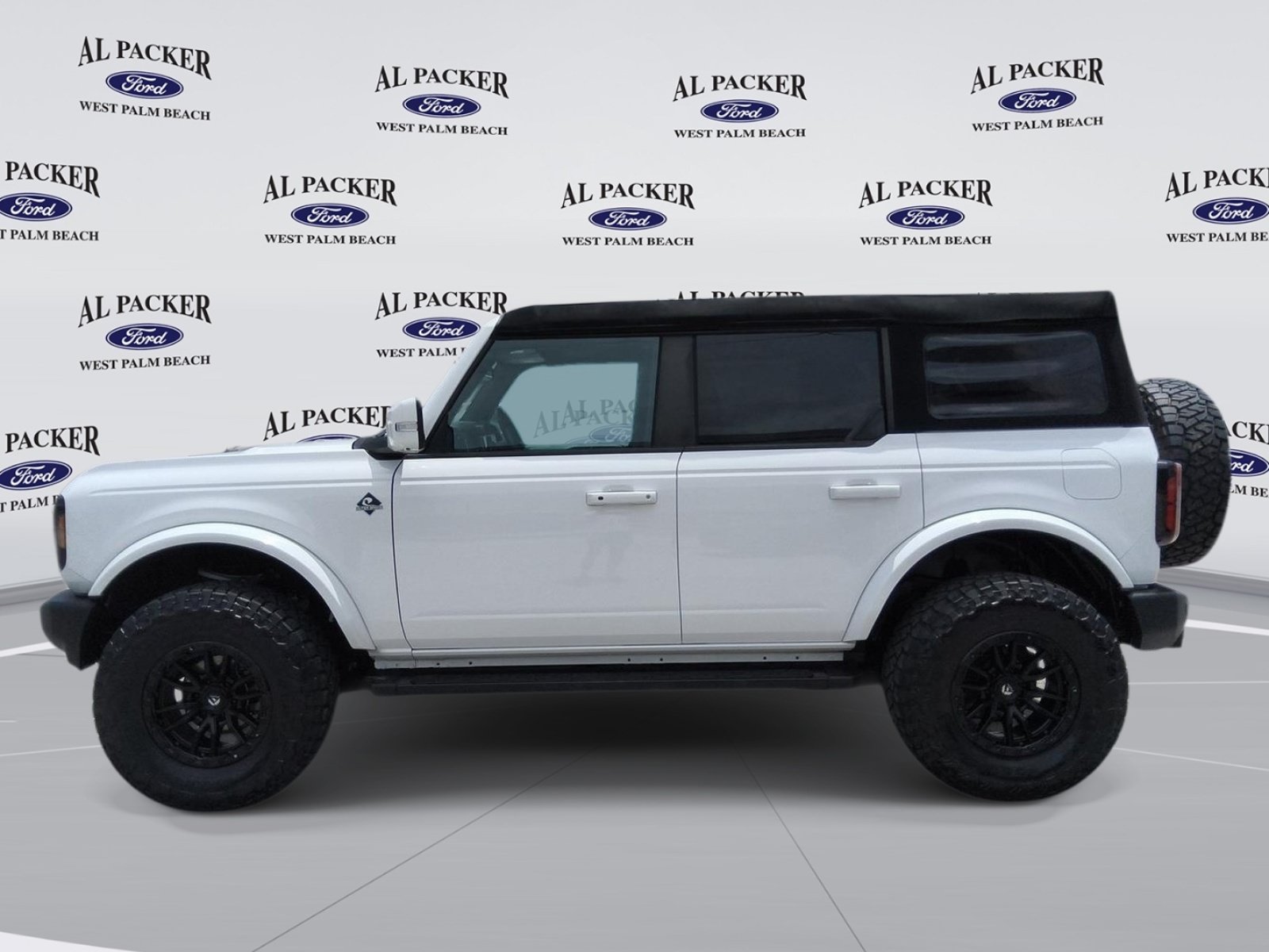 Certified 2023 Ford Bronco Outer Banks AWD/4WD image 2