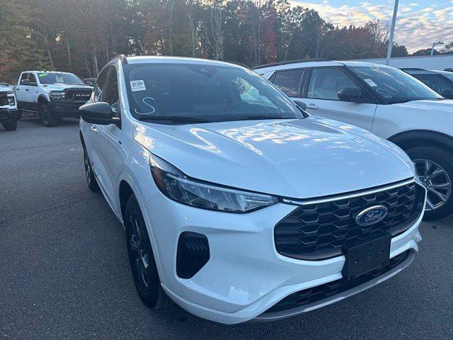 Certified 2023 Ford Escape ST-Line w/ Tech Pack #1 AWD/4WD image 8