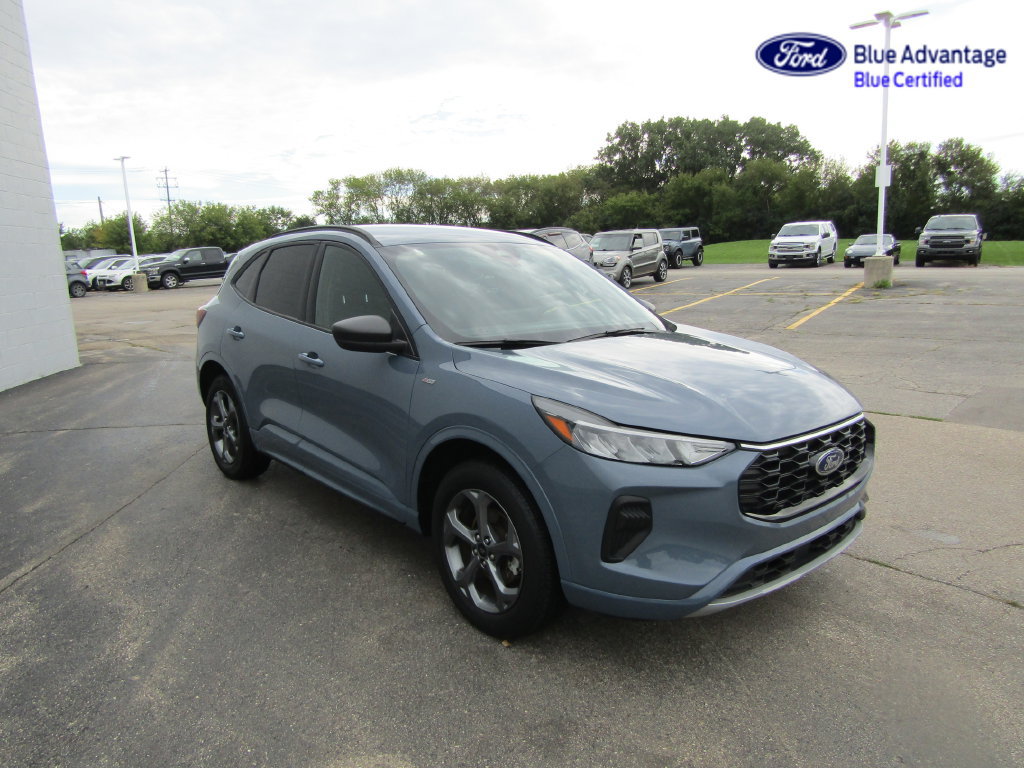 Certified 2024 Ford Escape ST-Line w/ Tech Pack #1 AWD/4WD image 10