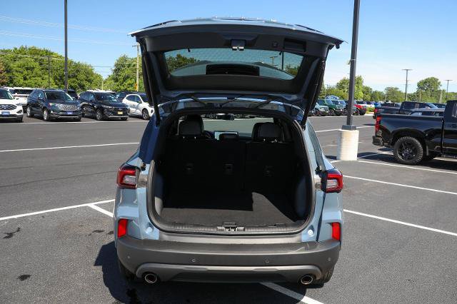 Certified 2025 Ford Escape ST-Line Select w/ Tech Pack #2 AWD/4WD image 12