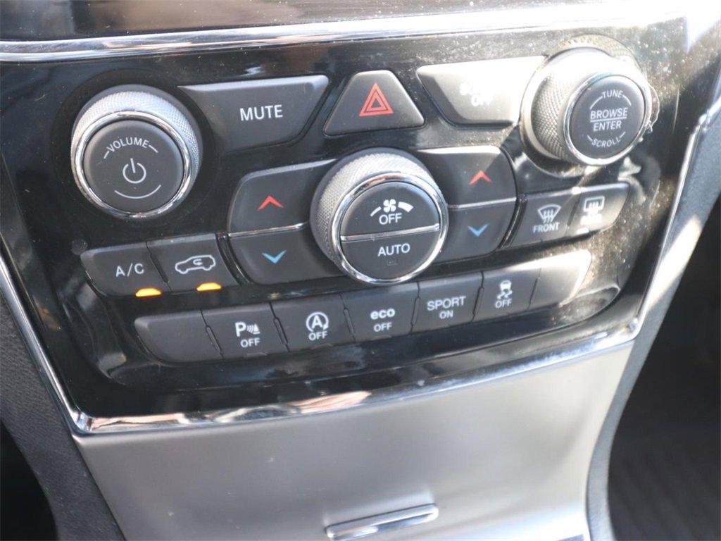 Used 2021 Jeep Grand Cherokee Limited image 21