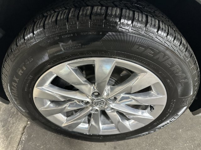 Used 2018 Buick Envision Essence FWD image 23