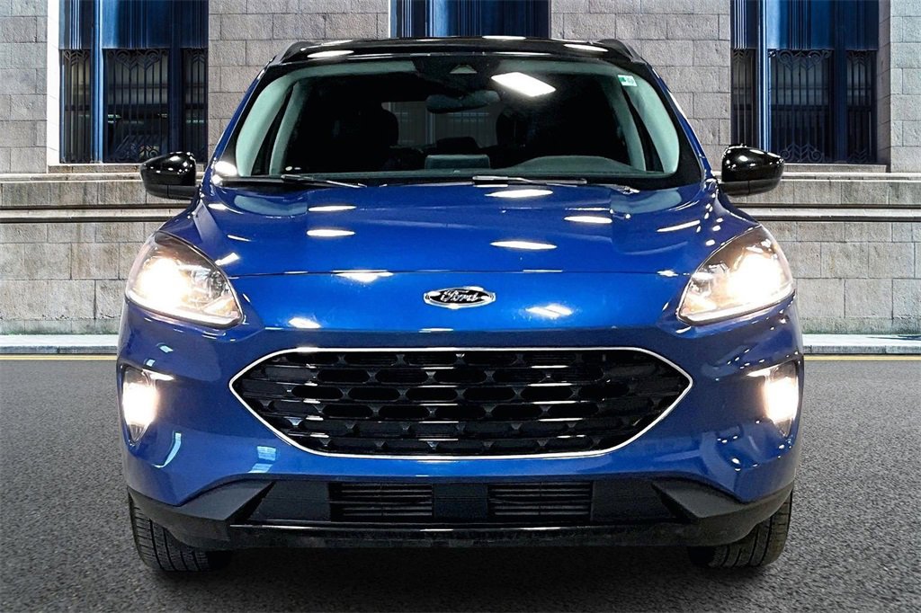 Certified 2022 Ford Escape SEL w/ SEL Stealth AWD Package image 3