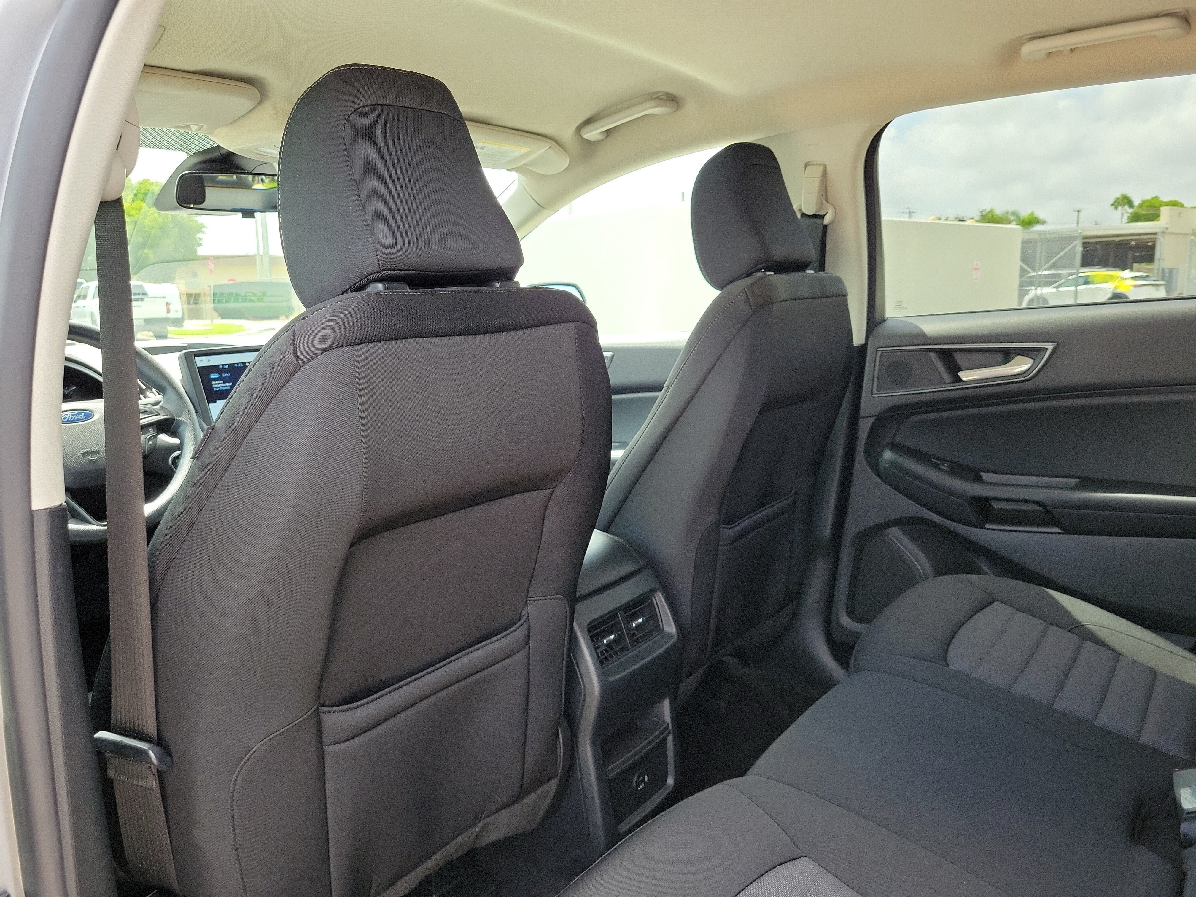 Certified 2022 Ford Edge SE w/ Black Appearance Package AWD/4WD image 14