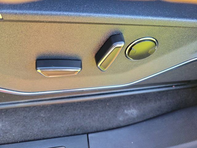 Certified 2023 Ford F150 Raptor w/ Raptor Carbon Fiber Package image 23