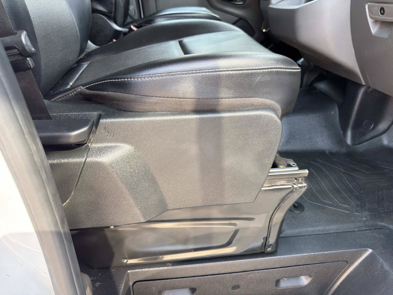 Certified 2024 Ford Transit 250 148 Medium Roof RWD image 15