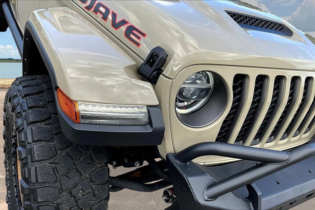 Used 2022 Jeep Gladiator Mojave w/ LED Lighting Group AWD/4WD image 33