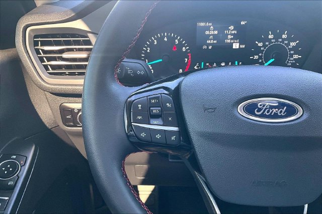 Certified 2022 Ford Escape SEL w/ SEL Stealth AWD Package image 11
