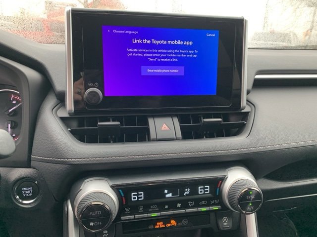 Used 2024 Toyota RAV4 XLE w/ Convenience Package image 18