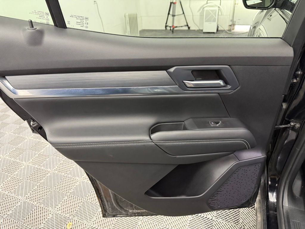 Used 2025 GMC Terrain Elevation image 25