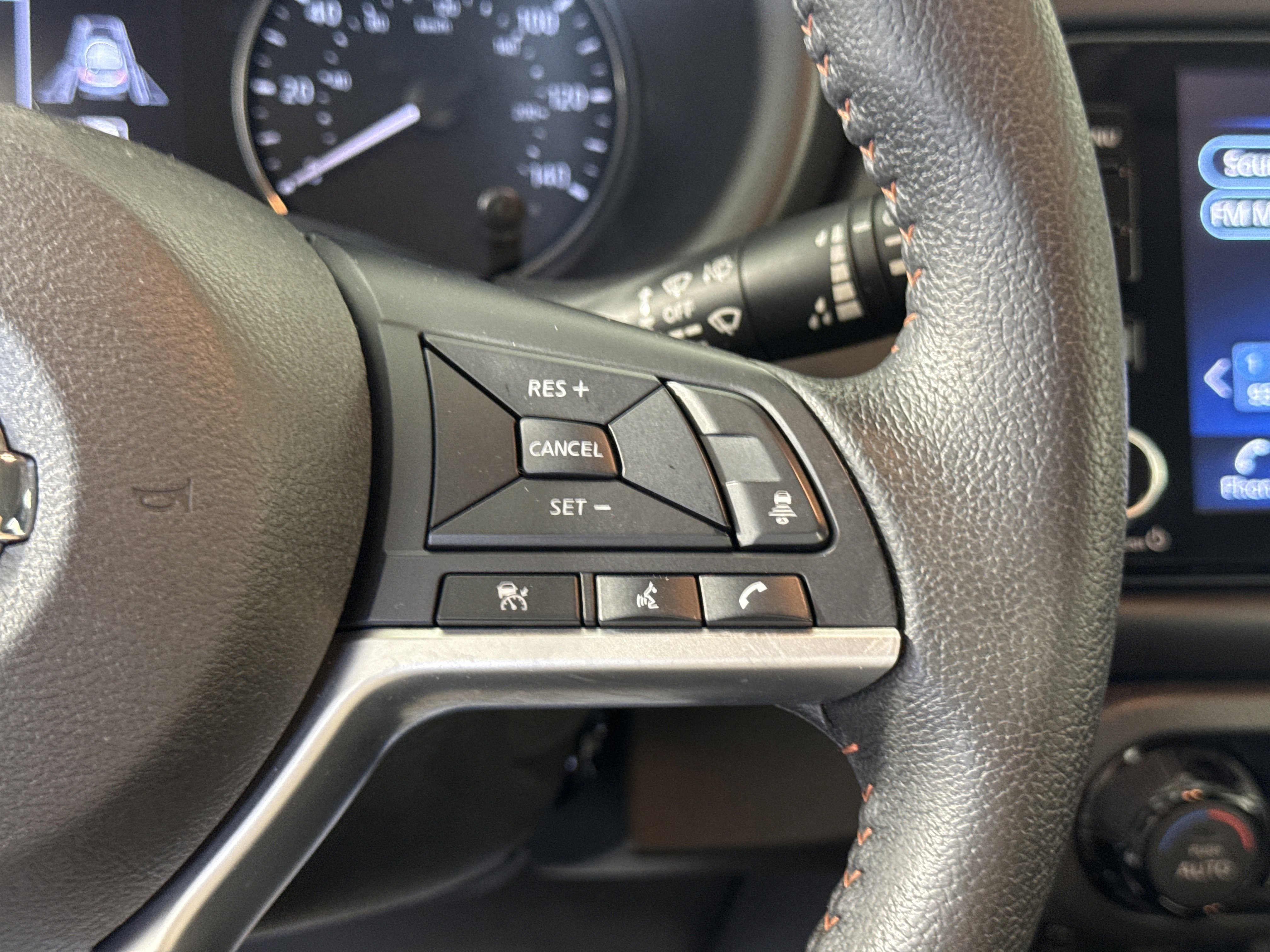 Used 2021 Nissan Kicks SR w/ Interior Electronics Package image 23