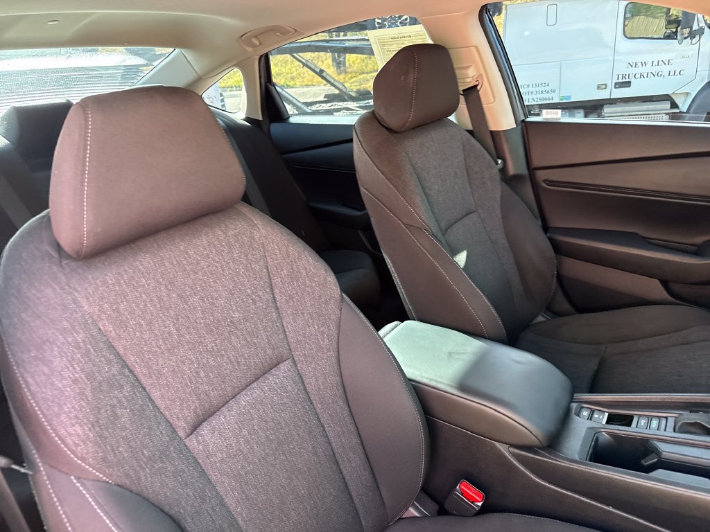 Used 2023 Honda Accord EX image 31