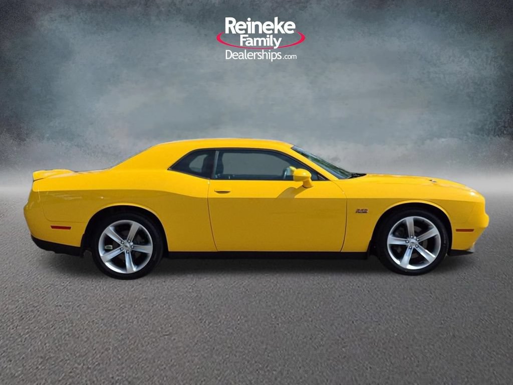 Used 2018 Dodge Challenger R/T RWD image 4