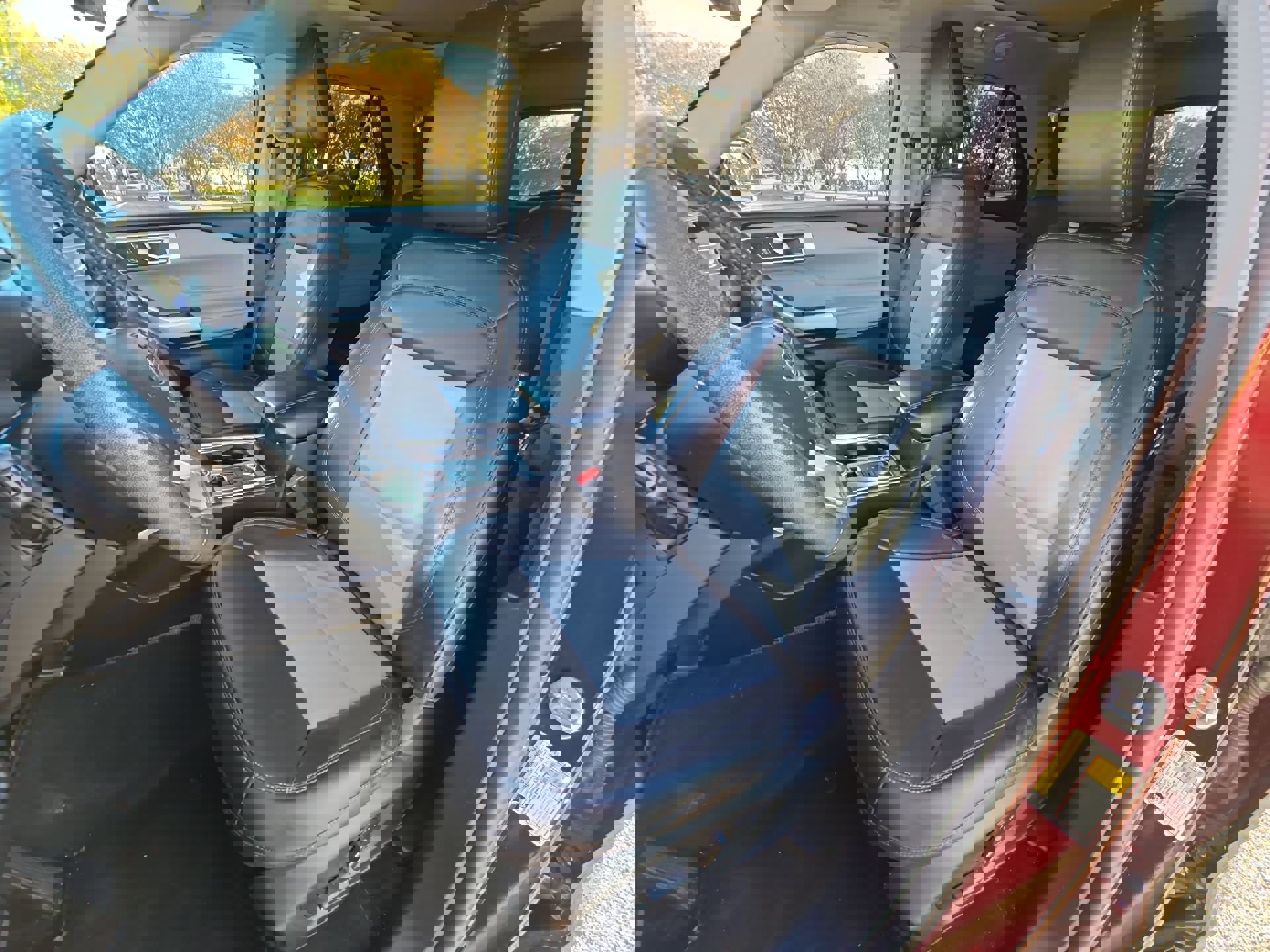 Certified 2022 Ford Explorer XLT w/ Equipment Group 202A image 12