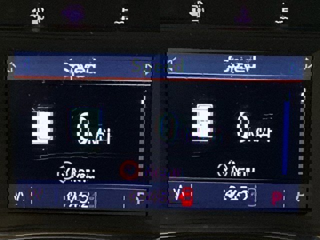 Used 2021 Chevrolet Traverse LT w/ LT Premium Package image 23