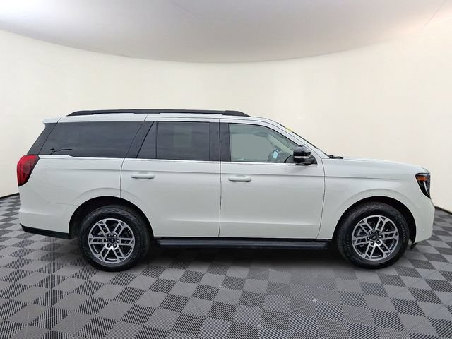 Certified 2025 Ford Expedition Active AWD/4WD image 8