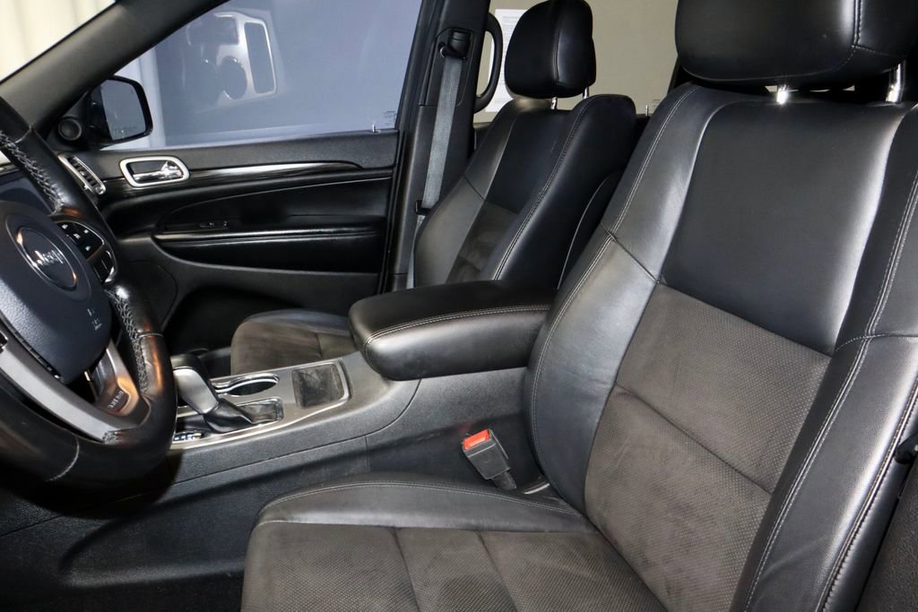 Used 2020 Jeep Grand Cherokee Altitude image 25