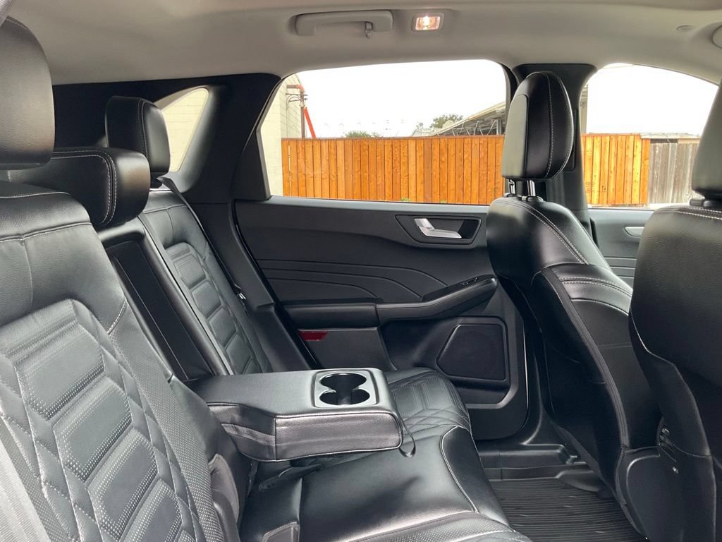 Certified 2024 Ford Escape SE w/ PHEV Premium Package FWD image 25